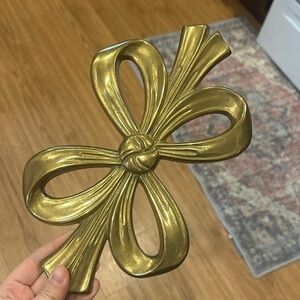 Vintage brass bow ribbon trivet